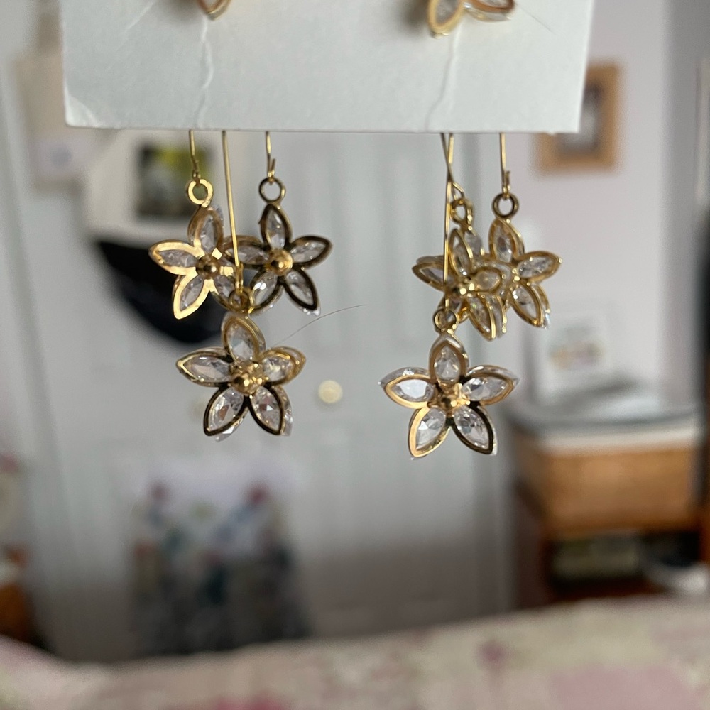 Gold Flower Drop Earrings
